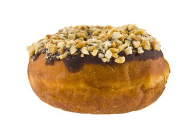 Beyaz arka plan üzerinde izole fındıklı çikolata çörek