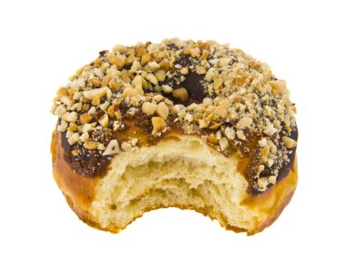 Beyaz arka plan üzerinde izole fındıklı çikolata çörek