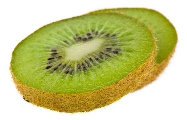 Skära grön Kiwi isolerad på vit bakgrund närbild — Stockfoto