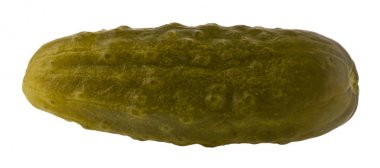 Beyaz arka planda izole salatalık turşusu yakın. Vegetar