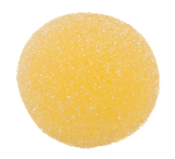 Желтый мармелад с сахаром, изолированный на белом фоне — стоковое фото