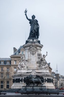 Marianne heykel, Fransa Cumhuriyeti, Place de la Republique'ye Paris, Fransa'nın ulusal sembolü
