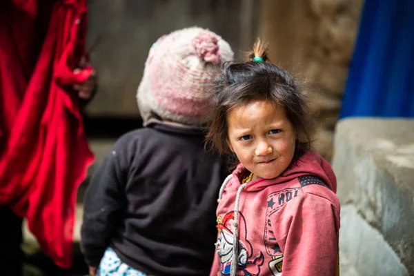 尼泊尔 Lamjung 地区的尼泊尔女孩 — 图库照片