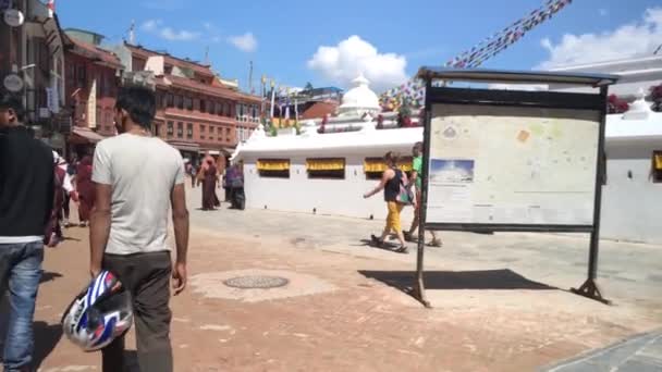 Kathmandu Nepal Circa September 2018 Mensen Lopen Bouddhanath Stupa Geluid — Stockvideo