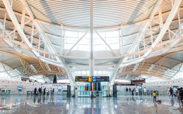 Denpasar International Airport itt Bali, Indonézia — Stock Fotó