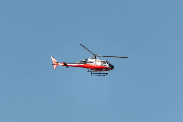 Simrik Air Airbus vrtulníky H125 v letu — Stock fotografie