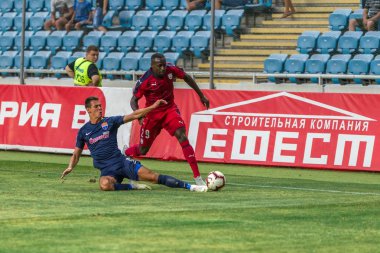 Odessa, Ukrayna - 9 Ağustos 2018: Uefa Avrupa Ligi 2018 Fc Mariupol (Ukrayna) - Fc Girondins de Bordeaux (Fransa) gergin bir futbol maçı Avrupa Ligi. Bordeaux - Fransa - kırmızı