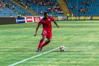 Odessa, Ukrayna - 9 Ağustos 2018: Uefa Avrupa Ligi 2018 Fc Mariupol (Ukrayna) - Fc Girondins de Bordeaux (Fransa) gergin bir futbol maçı Avrupa Ligi. Bordeaux - Fransa - kırmızı
