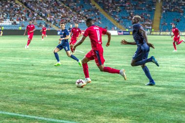 Odessa, Ukrayna - 9 Ağustos 2018: Uefa Avrupa Ligi 2018 Fc Mariupol (Ukrayna) - Fc Girondins de Bordeaux (Fransa) gergin bir futbol maçı Avrupa Ligi. Bordeaux - Fransa - kırmızı