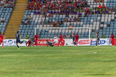 Odessa, Ukrayna - 9 Ağustos 2018: Uefa Avrupa Ligi 2018 Fc Mariupol (Ukrayna) - Fc Girondins de Bordeaux (Fransa) gergin bir futbol maçı Avrupa Ligi. Bordeaux - Fransa - kırmızı