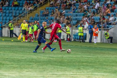 Odessa, Ukrayna - 9 Ağustos 2018: Uefa Avrupa Ligi 2018 Fc Mariupol (Ukrayna) - Fc Girondins de Bordeaux (Fransa) gergin bir futbol maçı Avrupa Ligi. Bordeaux - Fransa - kırmızı