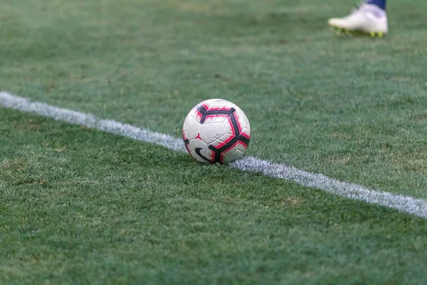 Odessa, Ukrayna - 9 Ağustos 2018: Uefa Avrupa Ligi 2018 Fc Mariupol (Ukrayna) - Fc Girondins de Bordeaux (Fransa) gergin bir futbol maçı Avrupa Ligi. Bordeaux - Fransa - kırmızı