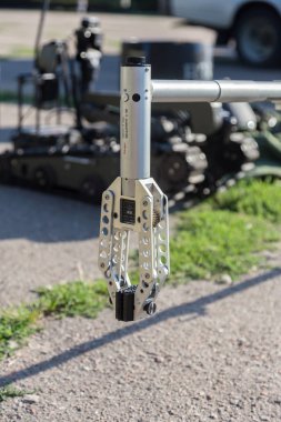 Odessa, Ukrayna - 08.08.2018: Ekipman ve ekipman için nesneleri başarıyor özel polis. Robot manipülatörler, mayın temizliği için tanı cihazları. Mayın temizleme Robot