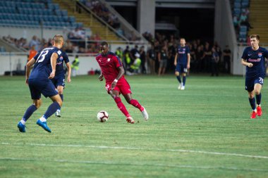 Odessa, Ukrayna - 9 Ağustos 2018: Avrupa Ligi Uefa Avrupa Ligi 2018 Fc Girondins de Bordeaux (Fransa) futbol maçı. Bordeaux - Fransa - ısınma, Fc Mariupol Ukrayna ile maçtan önce eğitim