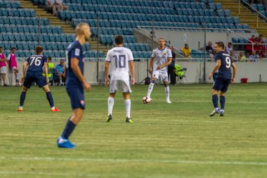 Odessa, Ukrayna - 3 Ağustos 2018: Djurgardens Eğer İsveç futbol kulübü Fc Mariupol Ukrayna ile oyun Uefa Avrupa Ligi sırasında. Futbol oyuncuları Djurgardens Eğer Stadı'nda oynamak