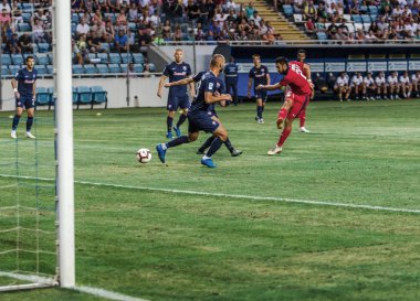Odessa, Ukrayna - 9 Ağustos 2018: Avrupa Ligi Uefa Avrupa Ligi 2018 Fc Girondins de Bordeaux (Fransa) futbol maçı. Bordeaux - Fransa - ısınma, Fc Mariupol Ukrayna ile maçtan önce eğitim