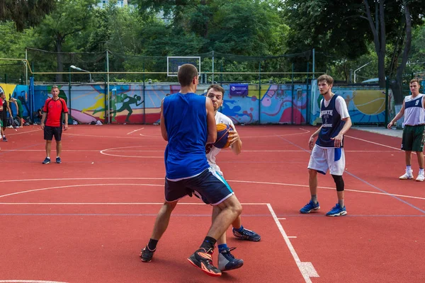 Odessa Ucrania Julio 2018 Los Adolescentes Juegan Baloncesto Durante Campeonato — Foto de Stock