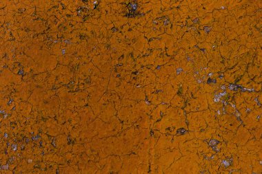 Eski boyalı mavi soyulmuş iç duvar arka plan yıpranmış. Kuşbaşı eski püskü duvarı yıkık sıva katmanı doku ile kırık. Soyut Mavi beyaz yatay boş duvar kağıdı. Soyut Web Banner