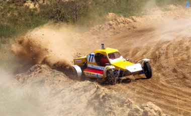 Odessa, Ukrayna - 29 Haziran: Ukrayna Kupası Şampiyonası motocross yarış pisti Zhivagova dağ, Odessa. Yetişkin biniciler ve çocuklar, 29 Haziran 2013 Odessa, Ukrayna