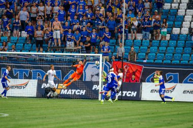 Odessa, Ukrayna - 2 Ağustos 2015: Futbol parçası Major League Ukrayna Fc Chernomorets Odessa - Fc Dinamo Kiev arasında oyun. Odessans 2-0 kazandı.