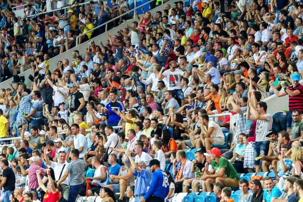 Odessa Ukrajna Augusztus 2015 Futball Rajongók Nézők Lelátókon Stadion Érzelmileg — Stock Fotó