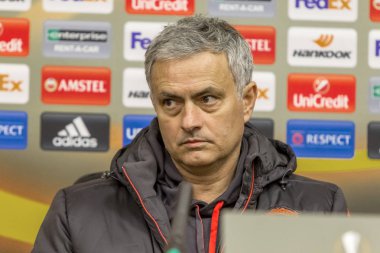 Odessa, Ukrayna - 7 Aralık 2016: baş antrenör, Manchester United Fc Yöneticisi Jose Mourinho oyun Uefa Europea Ligi Fc Zarya Lugansk karşı önce basın toplantısında. basın toplantısı Jose Mourinho        