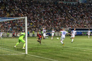 Odessa, Ukrayna - 21 Temmuz 2018. Dinamo Kiev ve Shahtar Donetsk Premier lig liderleri şiddetli ilkeli duygusal maçında Ukrayna Super Kupası maç sırasında