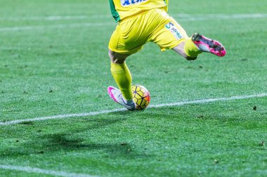 Odessa, Ukrayna - 3 Aralık 2015: Fc Karpaty ve Shakhtar Donetsk Ukrayna Kupası topu için Şampiyonlar Ligi mücadelede bir maçta. Ayrıntı oyunun.