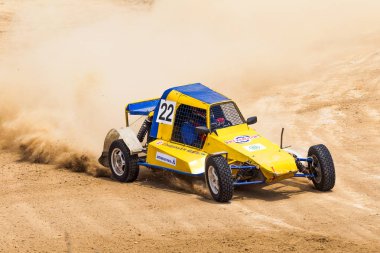 Odessa, Ukrayna - 29 Haziran: Ukrayna Kupası Şampiyonası motocross yarış pisti Zhivagova dağ, Odessa. Yetişkin biniciler ve çocuklar, 29 Haziran 2013 Odessa, Ukrayna