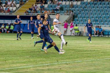 Odessa, Ukrayna - 3 Ağustos 2018: duygusal futbol taraftarları destek ekibi stadyumunda futbol kulübü Djurgardens Eğer İsveç oyun Uefa Avrupa Ligi oyun sırasında. Kalabalık futbol taraftarları Stadyumu futbol