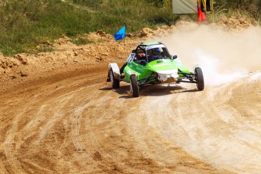 Odessa, Ukrayna - 29 Haziran: Ukrayna Kupası Şampiyonası motocross yarış pisti Zhivagova dağ, Odessa. Yetişkin biniciler ve çocuklar, 29 Haziran 2013 Odessa, Ukrayna