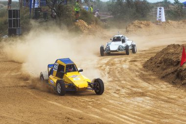 Odessa, Ukrayna - 29 Haziran: Ukrayna Kupası Şampiyonası motocross yarış pisti Zhivagova dağ, Odessa. Yetişkin biniciler ve çocuklar, 29 Haziran 2013 Odessa, Ukrayna