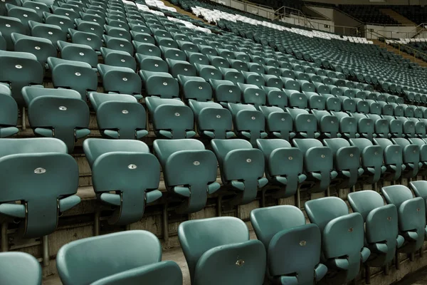 Prázdné Staré Plastové Židle Stadionu Počet Prázdných Míst Malé Starého — Stock fotografie