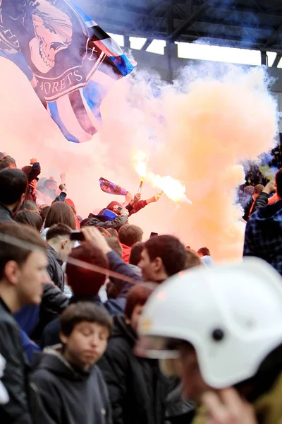 Odessa Ukraina Lipiec 2013 Emocjonalne Kibiców Wspierać Zespół Stadionie Podczas — Zdjęcie stockowe