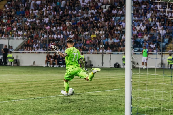 Odessa, Ukrayna - 21 Temmuz 2018. Dinamo Kiev ve Shahtar Donetsk Premier lig liderleri şiddetli ilkeli duygusal maçında Ukrayna Super Kupası maç sırasında