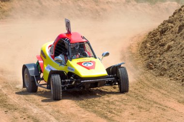 Odessa, Ukrayna - 29 Haziran: Ukrayna Kupası Şampiyonası motocross yarış pisti Zhivagova dağ, Odessa. Yetişkin biniciler ve çocuklar, 29 Haziran 2013 Odessa, Ukrayna