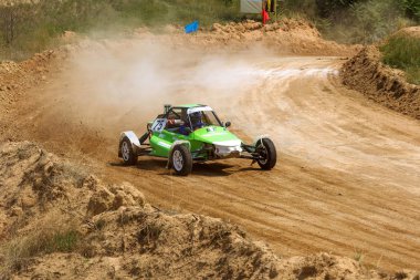 Odessa, Ukrayna - 29 Haziran: Ukrayna Kupası Şampiyonası motocross yarış pisti Zhivagova dağ, Odessa. Yetişkin biniciler ve çocuklar, 29 Haziran 2013 Odessa, Ukrayna