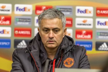 Odessa, Ukrayna - 7 Aralık 2016: baş antrenör, Manchester United Fc Yöneticisi Jose Mourinho oyun Uefa Europea Ligi Fc Zarya Lugansk karşı önce basın toplantısında. basın toplantısı Jose Mourinho        