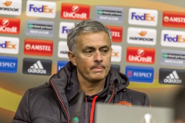 Odessa, Ukrayna - 7 Aralık 2016: baş antrenör, Manchester United Fc Yöneticisi Jose Mourinho oyun Uefa Europea Ligi Fc Zarya Lugansk karşı önce basın toplantısında. basın toplantısı Jose Mourinho        