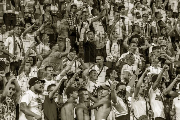 Odessa Oekraïne Juli 2018 Een Menigte Van Voetbal Toeschouwers Het — Stockfoto