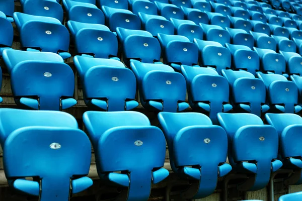 Prázdné Staré Plastové Židle Stadionu Počet Prázdných Míst Malé Starého — Stock fotografie