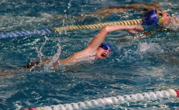 Odessa Ukraine Cirka 2016 Kinder Athleten Schwimmer Schwimmen Entlang Der — Stockfoto