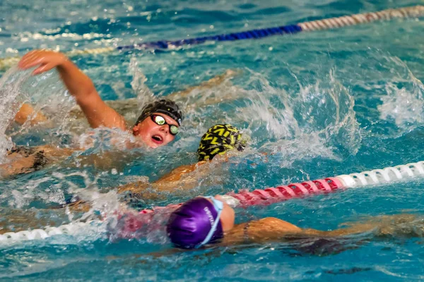 Odessa Ukraine Cirka 2016 Kinder Athleten Schwimmer Schwimmen Entlang Der — Stockfoto