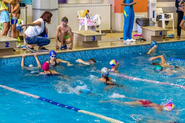 Odessa Ukrajna Cirka 2016 Gyerekek Sportolók Úszó Úszás Sport Úszás — Stock Fotó