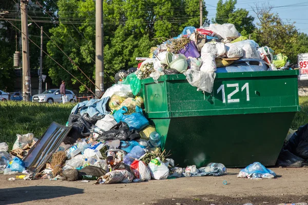 Odessa Ukraine Cirka 2018 Tas Ordures Provenant Déchets Alimentaires Canettes — Photo