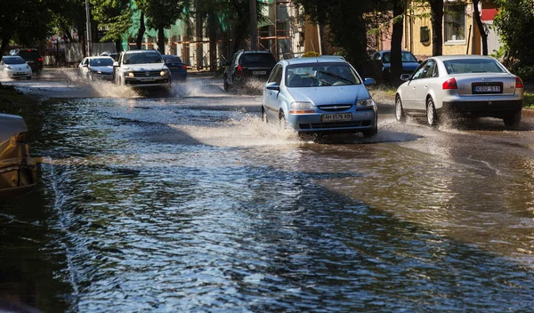 Odessa Ucraina Luglio 2018 Guida Auto Una Strada Allagata Durante — Foto Stock