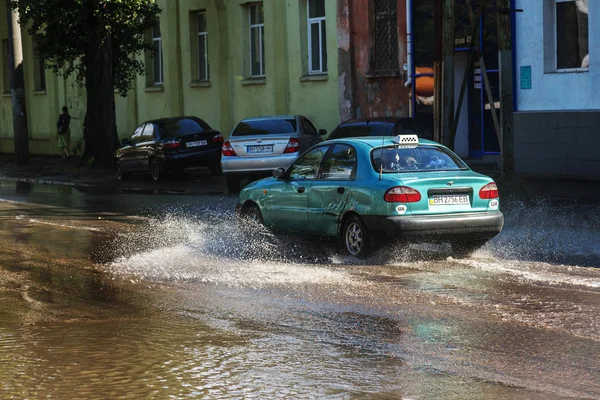 Odessa Ukraine July 2018 Driving Cars Flooded Road Floods Caused — Stock Photo, Image