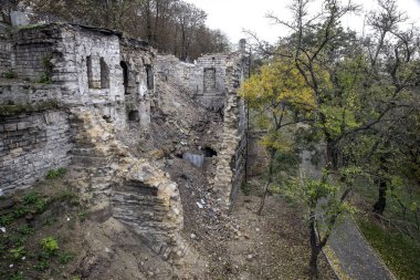 Savaş, deprem ve Belediye hizmetleri zavallı ekonomik faaliyetler sırasında tarihi Konut Evleri kalıntıları
