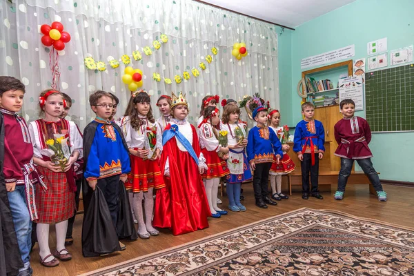 Odessa Ucrania Marzo 2016 Grupos Música Infantil Cantan Bailan Para — Foto de Stock