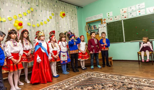 Οδησσός Ουκρανία Μαρτίου 2016 Παιδική Μουσική Ομάδες Τραγουδώντας Και Χορεύοντας — Φωτογραφία Αρχείου